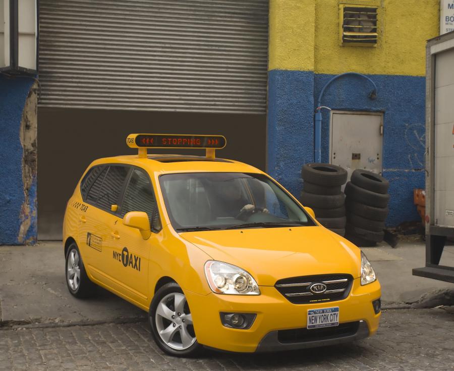  Kia Rondo Taxi 2007 года  (фото 45 из 45)